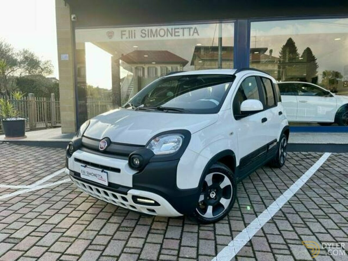 2025 Fiat Panda 1.0 FireFly S&S Hybrid Pandina - KM0 For Sale