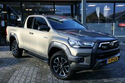 Toyota Hilux 2.8 D-4D X-TRA CAB INVINCIBLE A/T 4WD VAN ( INCL. Fuoristrada 2024 Beige