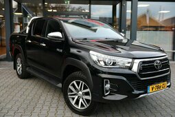 Toyota Hilux 2.4 D-4D DUBBEL CABIN LIMITED BE TREKKER A/T 5SITZ Fuoristrada 2019 Nero