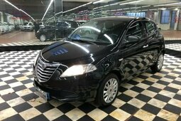 Lancia Ypsilon 1.2 69 CV 5 porte Silver Sedan / Saloon 2013 Black