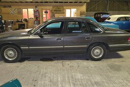 Ford Crown Victoria 2022 Grey