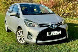 Toyota Yaris 1.5 VVT-h Excel E-CVT Euro 6 5dr (15in Alloy) Hatchback 2015 Silver
