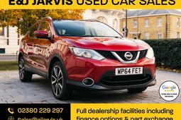Nissan Qashqai 1.6 dCi Tekna SUV 5dr Diesel Manual 2WD Euro 5 (s/ 2015 Red