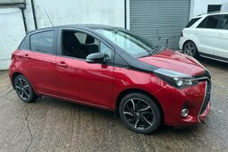 Toyota Yaris 1.33 Dual VVT-i Design Euro 6 5dr Hatchback 2016 Red