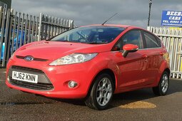 Ford Fiesta 1.25 Zetec Hatchback 5dr Petrol Manual (129 g/km, Hatchback 2012 Red
