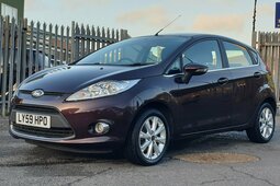 Ford Fiesta 1.25 Zetec Hatchback 5dr Petrol Manual (133 g/km, Hatchback 2010 Red
