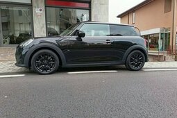 MINI Cooper 1.5 136CV AUTO *6.400 KM*, NAVI, LED, UNICOPROP. Hatchback 2024 Black
