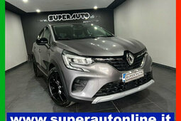 Renault Captur Blue dCi 95 CV Intens SUV 2021 Grey