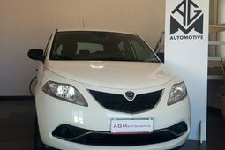 Lancia Ypsilon 1.3 MJT 16V 95 CV 5 porte S&S Sedan / Saloon 2018 White