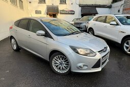 Ford Focus 1.0T EcoBoost Zetec Navigator Euro 5 (s/s) 5dr Hatchback 2014 Silver