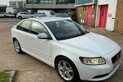 Volvo S40 1.6D DRIVe SE Saloon 4dr Diesel Manual Euro 4 (s/s 2009 White