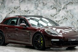 Porsche Panamera 4.0 V8 E-Hybrid 14kWh Turbo S Sport Turismo PDK 4W 2018 Red