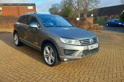 Volkswagen Touareg 3.0 TDI V6 BlueMotion Tech R-Line SUV 5dr Diesel T 2015 Grey