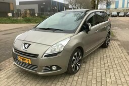 Peugeot 5008 1.6 THP FAMILY 7P. Monovolumen / MPV 2011 Gris