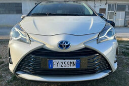 Toyota Yaris 1.5 Hybrid 5 porte Y20 Berlina 2019 Bianco
