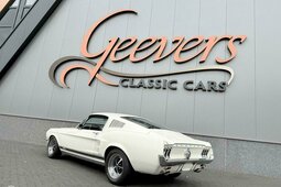 Ford Mustang FASTBACK Coupe 1967 White