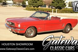 Ford Mustang Cabriolet / Roadster 1966 Rosso