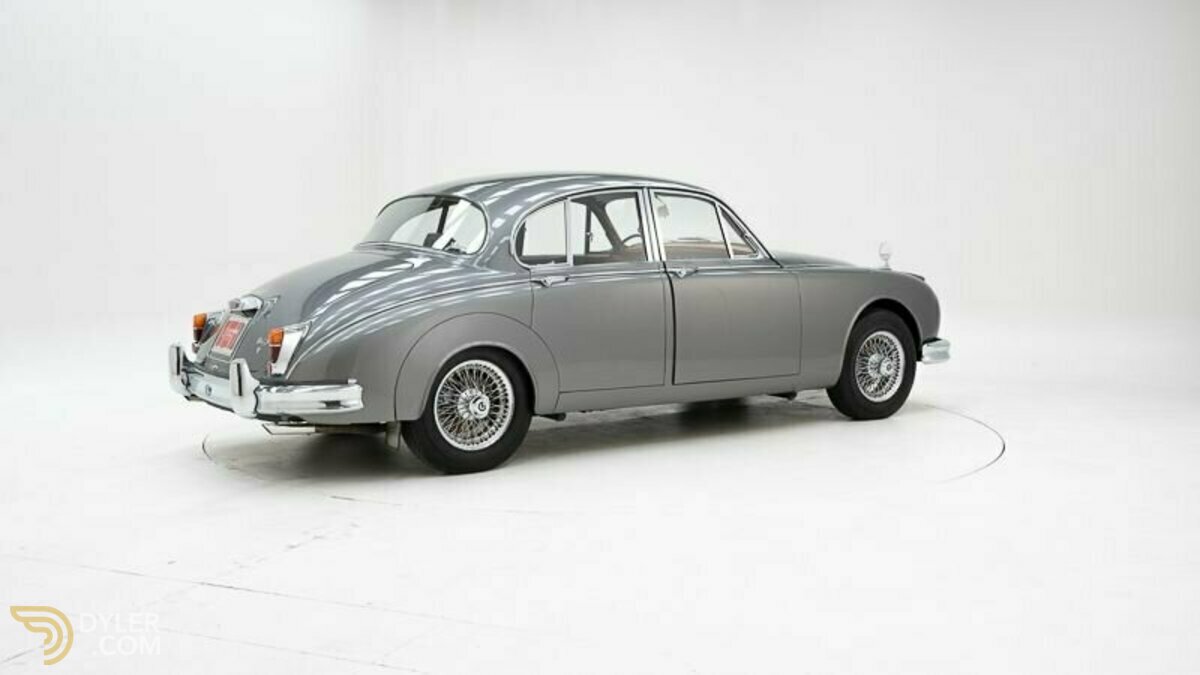 1965 Daimler V8-250, foto 2