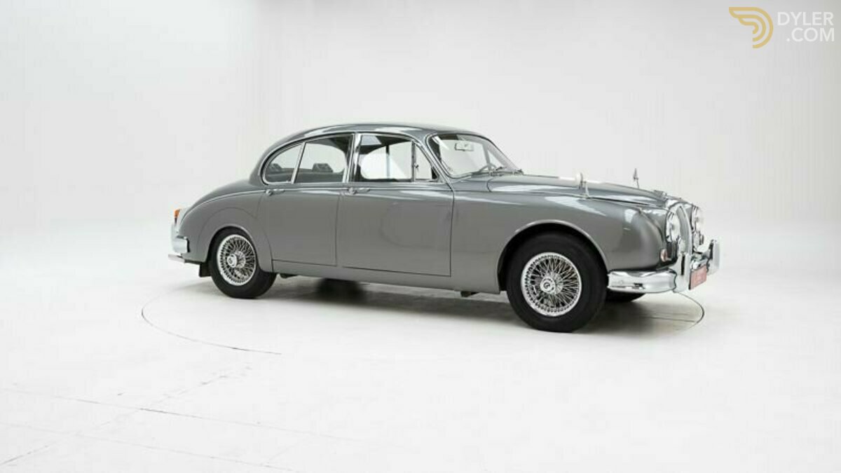 1965 Daimler V8-250, foto 3