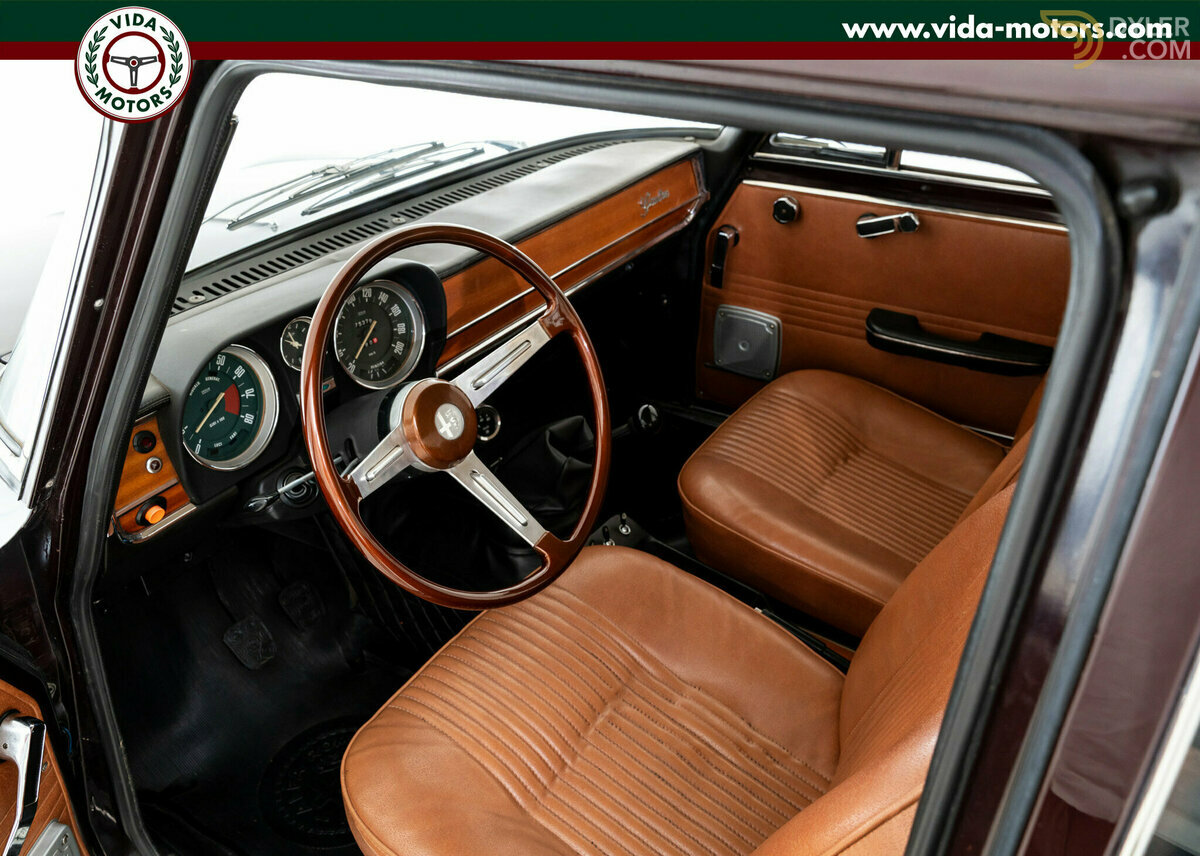 1972 Alfa Romeo Giulia Super 1.3 * ASI GOLD PLATE * PRESERVED * SERVICED, foto 3