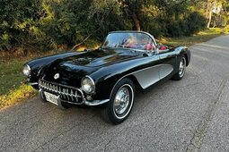 Chevrolet Corvette 1957 Negro