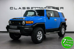 Toyota FJ Cruiser VVTi V6 SUV 2011 Blue