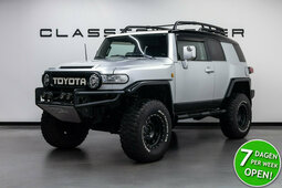Toyota FJ Cruiser VVTi V6 SUV 2011