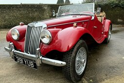 MG TF 1500 Cabriolet / Roadster 1955 Red
