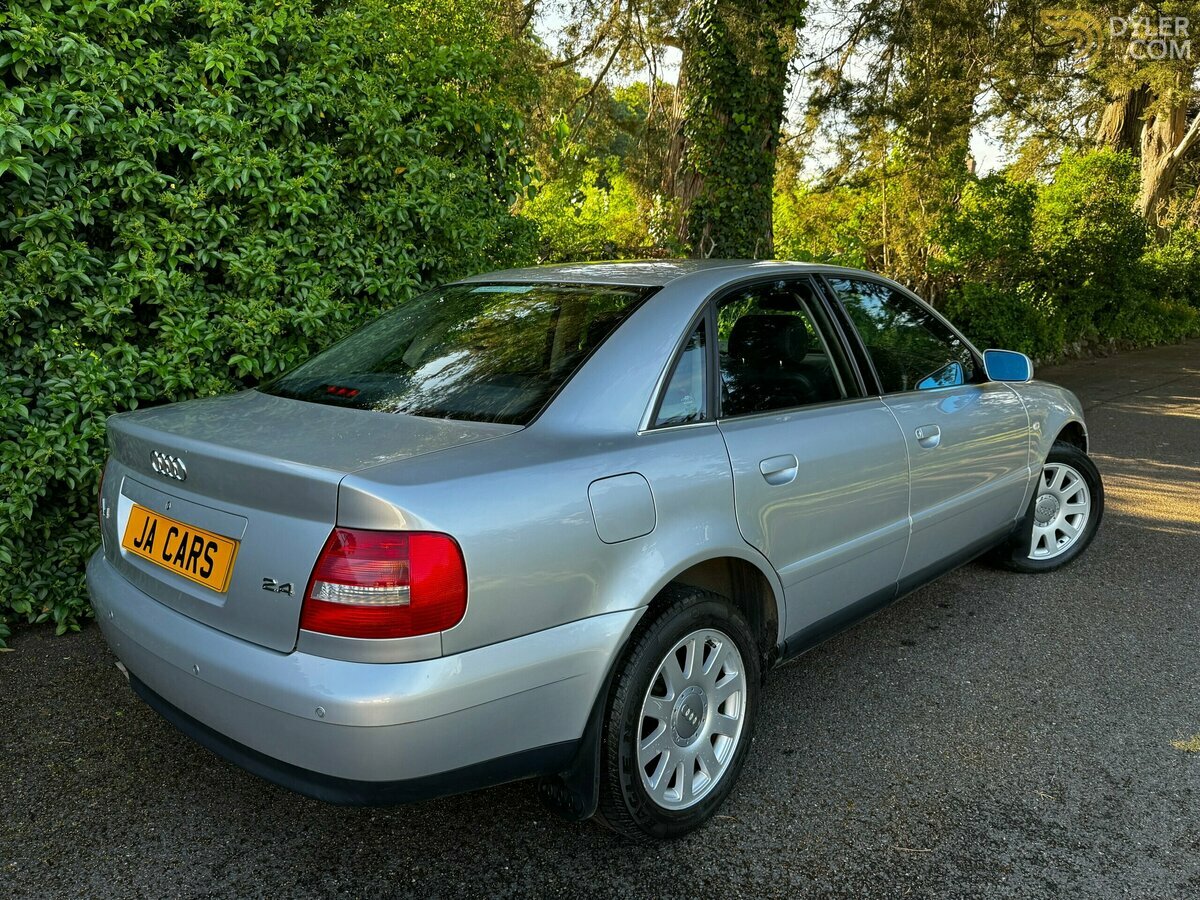 2000 Audi A4 2.4 SE AUTO LOW MILEAGE ONE OWNER, foto 3