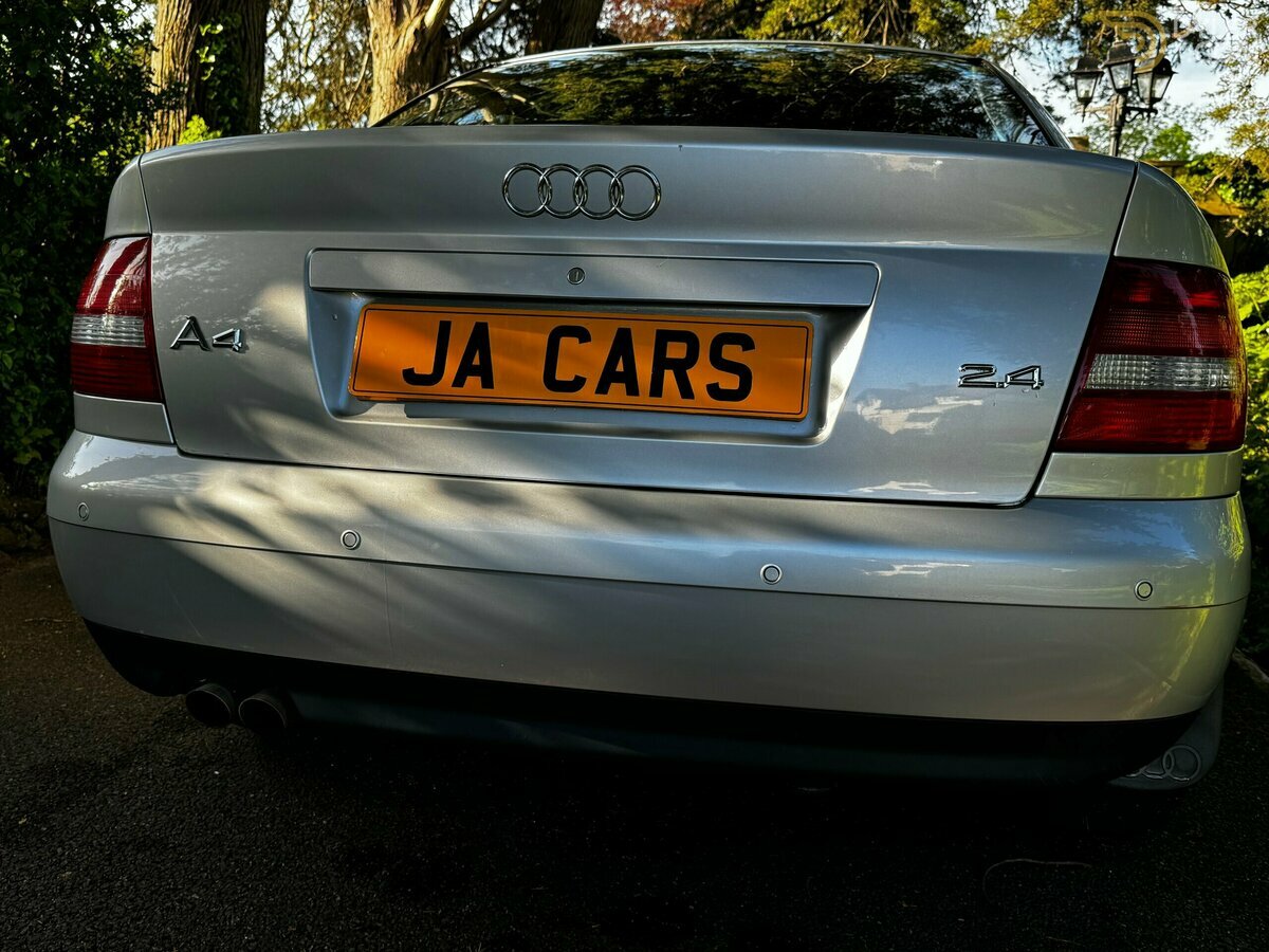 2000 Audi A4 2.4 SE AUTO LOW MILEAGE ONE OWNER, foto 5