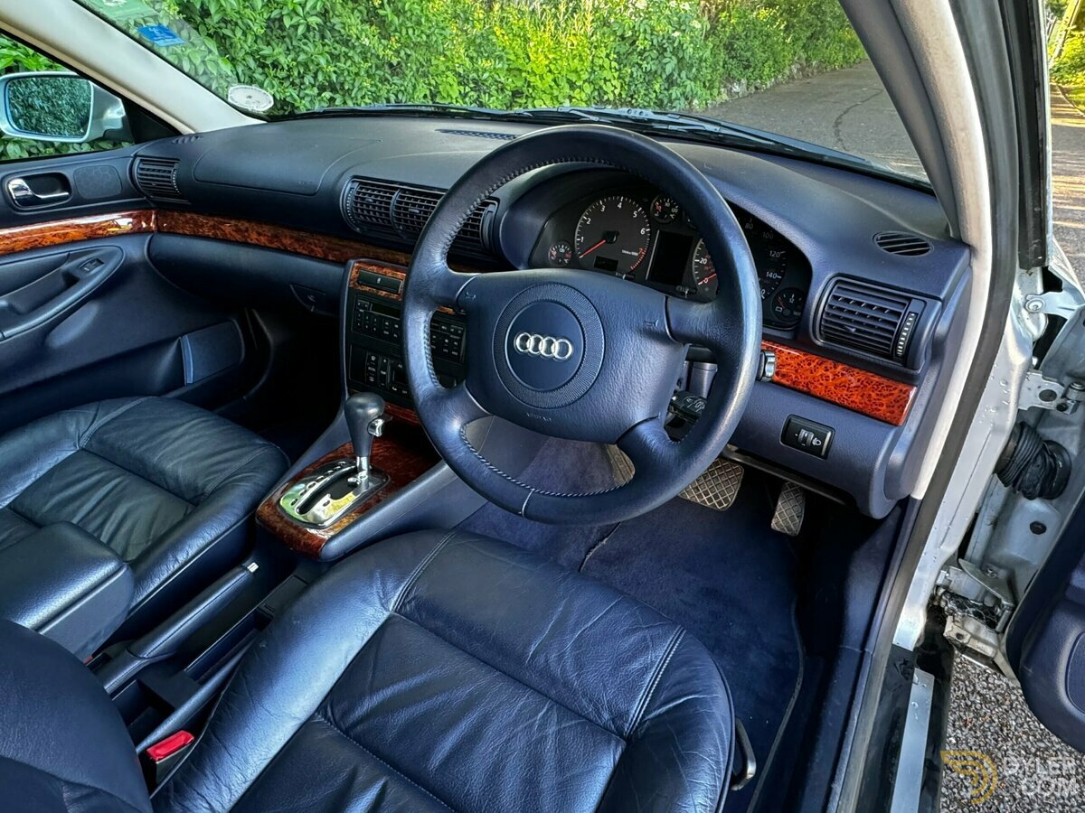 2000 Audi A4 2.4 SE AUTO LOW MILEAGE ONE OWNER, foto 11