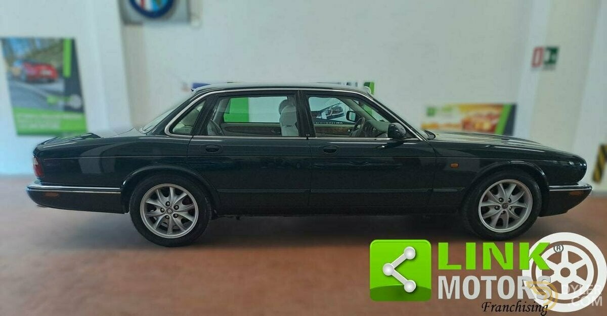 1998 Jaguar XJ 3.2 cat Executive, foto 2