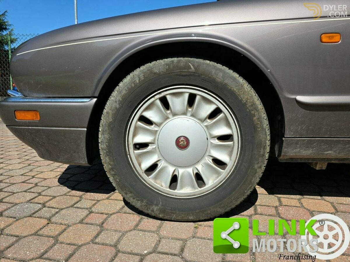 1995 Daimler Six LWB 4.0L GUIDA A DESTRA, foto 8