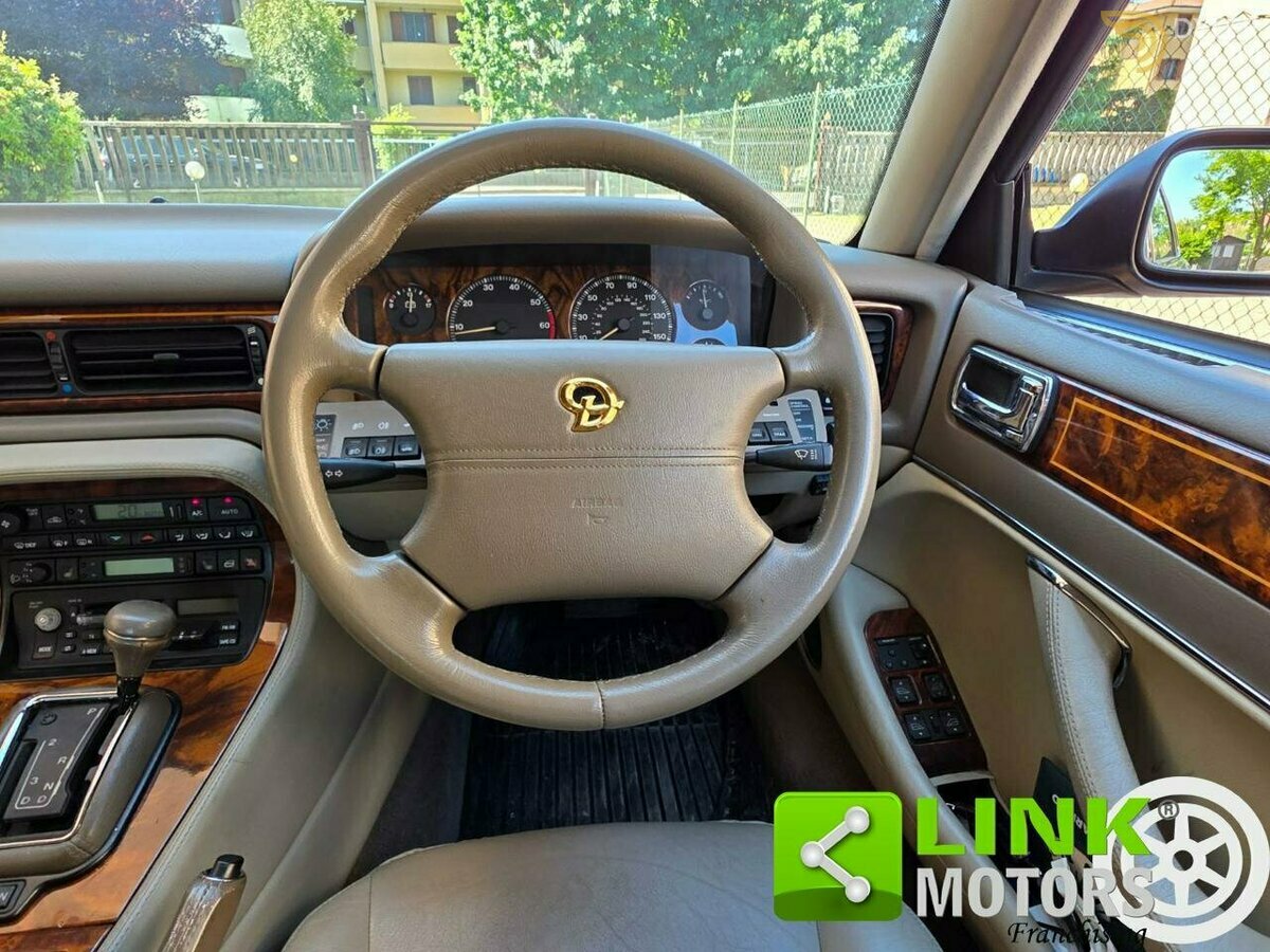 1995 Daimler Six LWB 4.0L GUIDA A DESTRA, foto 9