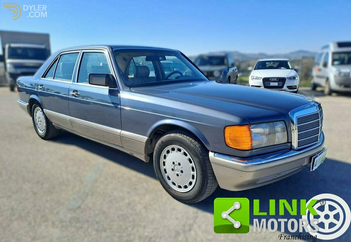 1990 Mercedes-Benz 300 SE, foto 1