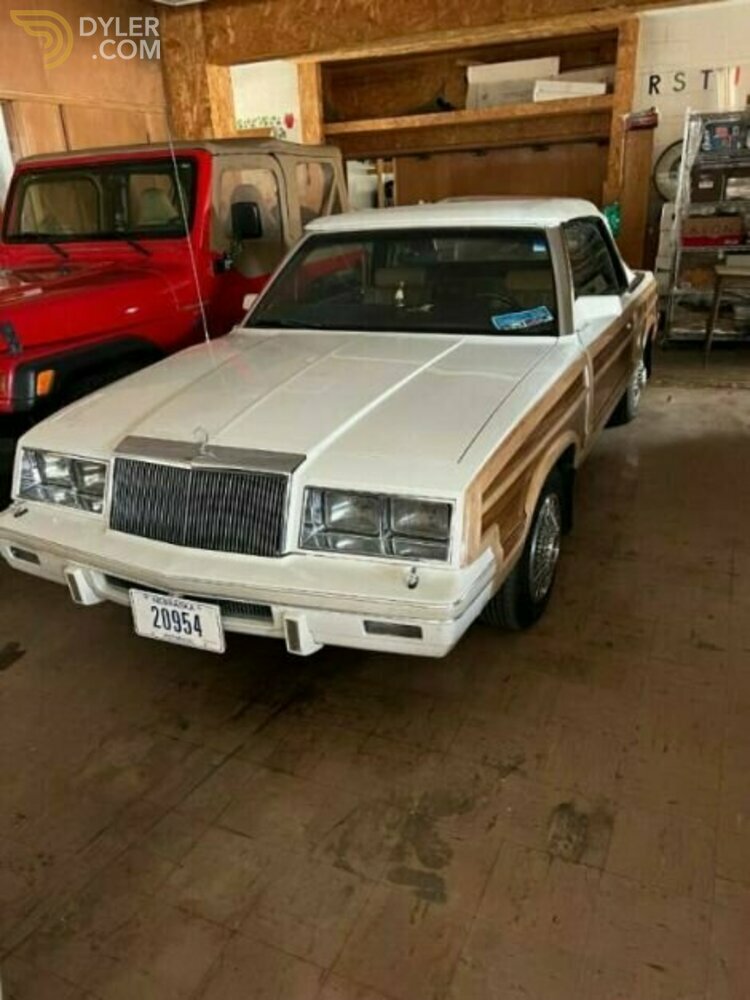 1984 Chrysler Le Baron Town & Country, foto 1