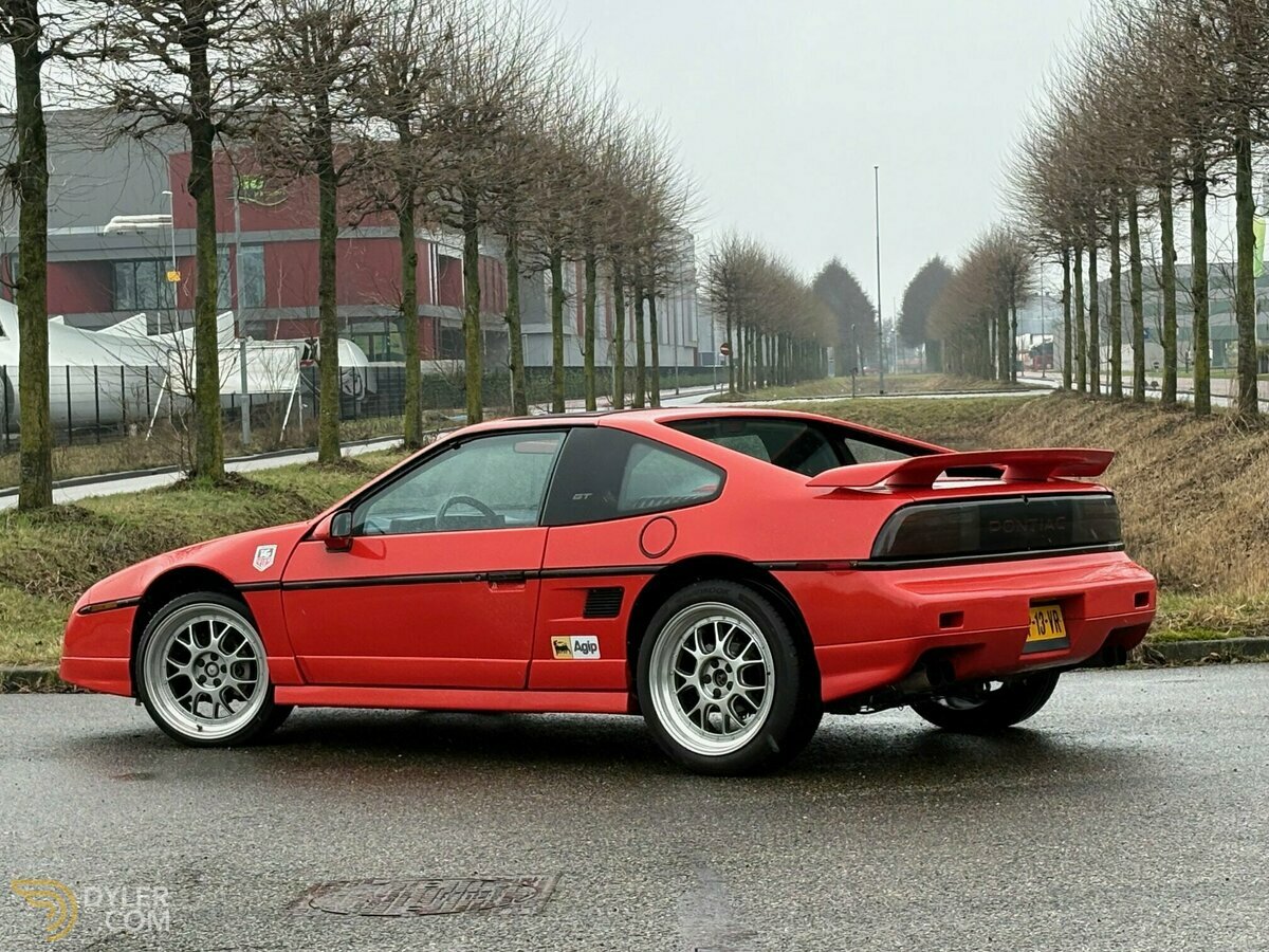 1987 Pontiac Fiero GT V6 Fastback, foto 8
