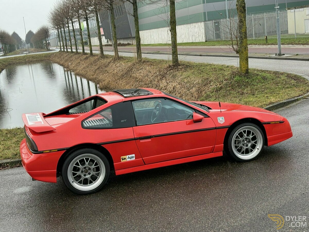 1987 Pontiac Fiero GT V6 Fastback, foto 11