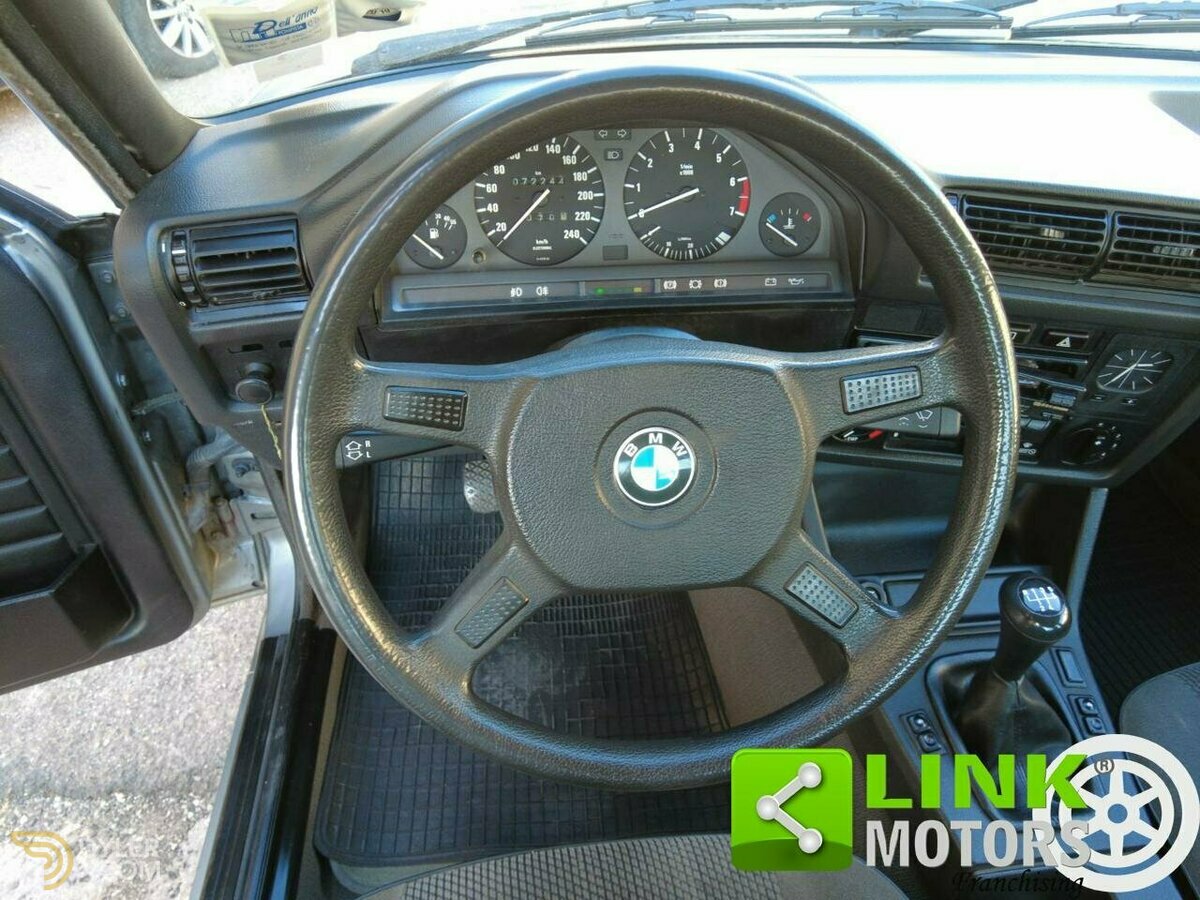 1989 BMW 318 i 4 porte, foto 2