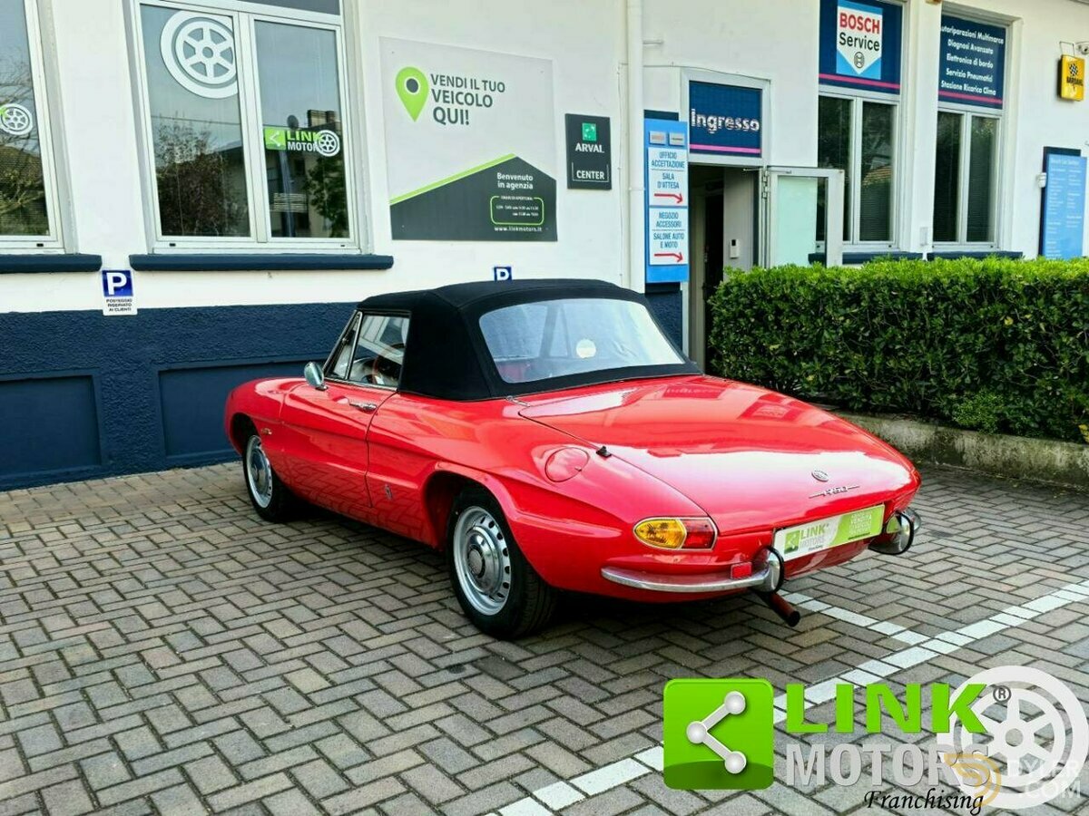1969 Alfa Romeo Spider 1750 OSSO DI SEPPIA / RESTAURO TOTALE, foto 5