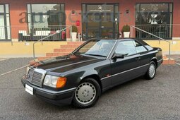 Mercedes-Benz 200 CE 1990 Black