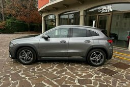 Mercedes-Benz GLA 200 Automatic Premium SUV 2020 Grau