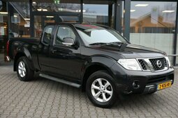 Nissan Navara 2.5 DCI SE 4WD VAN Minivan / MPV 2012 Black
