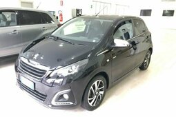 Peugeot 108 PureTech 82 5 porte Active Limousine 2019 Schwarz