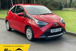 Toyota Aygo 1.0 VVT-i x-play Euro 6 5dr Hatchback 2018 Rojo