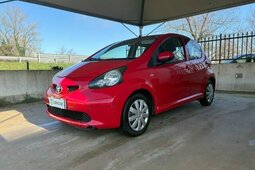 Toyota Aygo 1.0 12V VVT-i 5 porte OK NEOPATENTATI 5 PORTE Sedan / Saloon 2008 Red