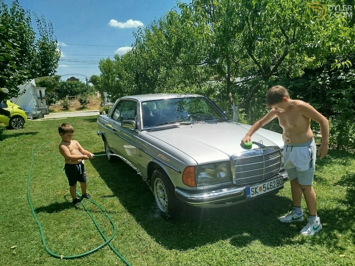 1977 Mercedes-Benz CE 280 Astral silver 892 Skala blue, foto 3