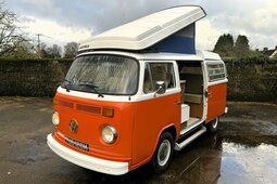 Volkswagen T2 bay window westfalia 1974 Orange