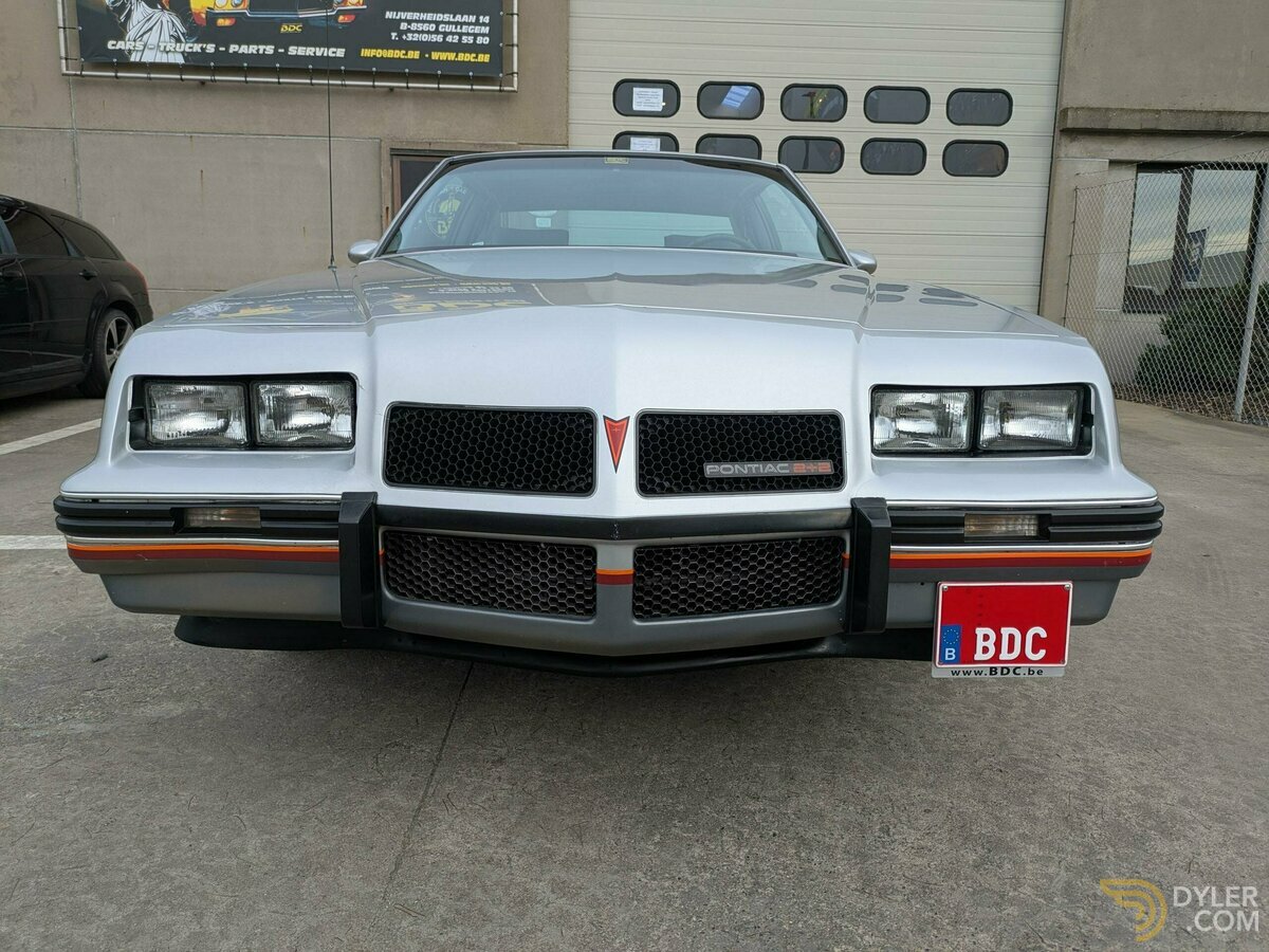 1986 Pontiac Grand Prix 2 + 2 AERO NASCAR, foto 4