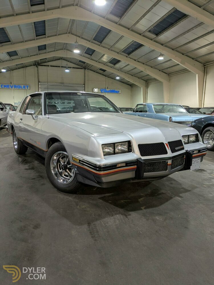 1986 Pontiac Grand Prix 2 + 2 AERO NASCAR, foto 12